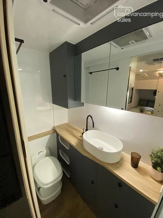 15 Series SuperX Caravan Image