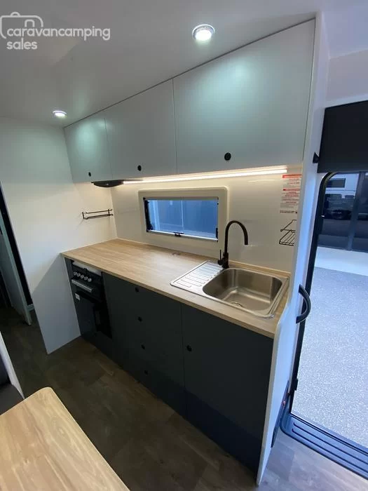 21 Series Family SuperX Caravan