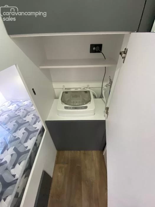 21 Series Family SuperX Caravan