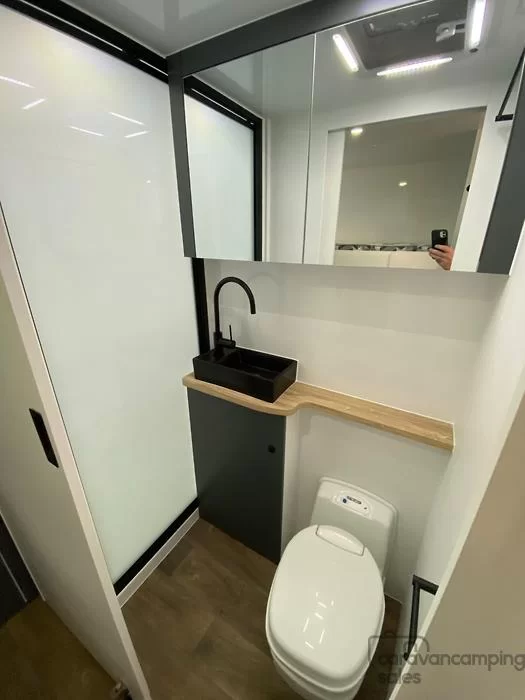 21 Series Family SuperX Caravan