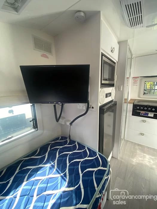 2021 Crusader Gladiator