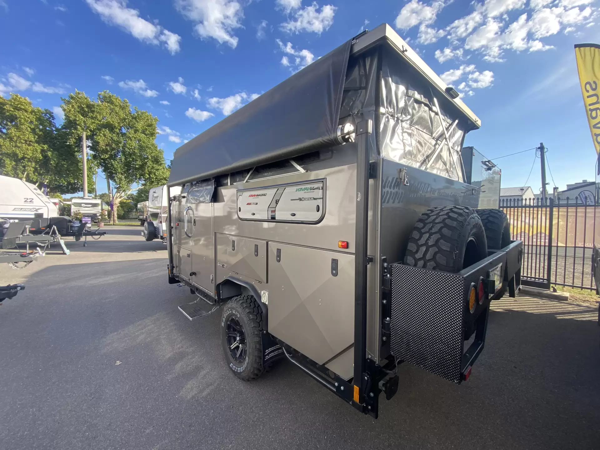 Far Horizon Tuff Track Escape