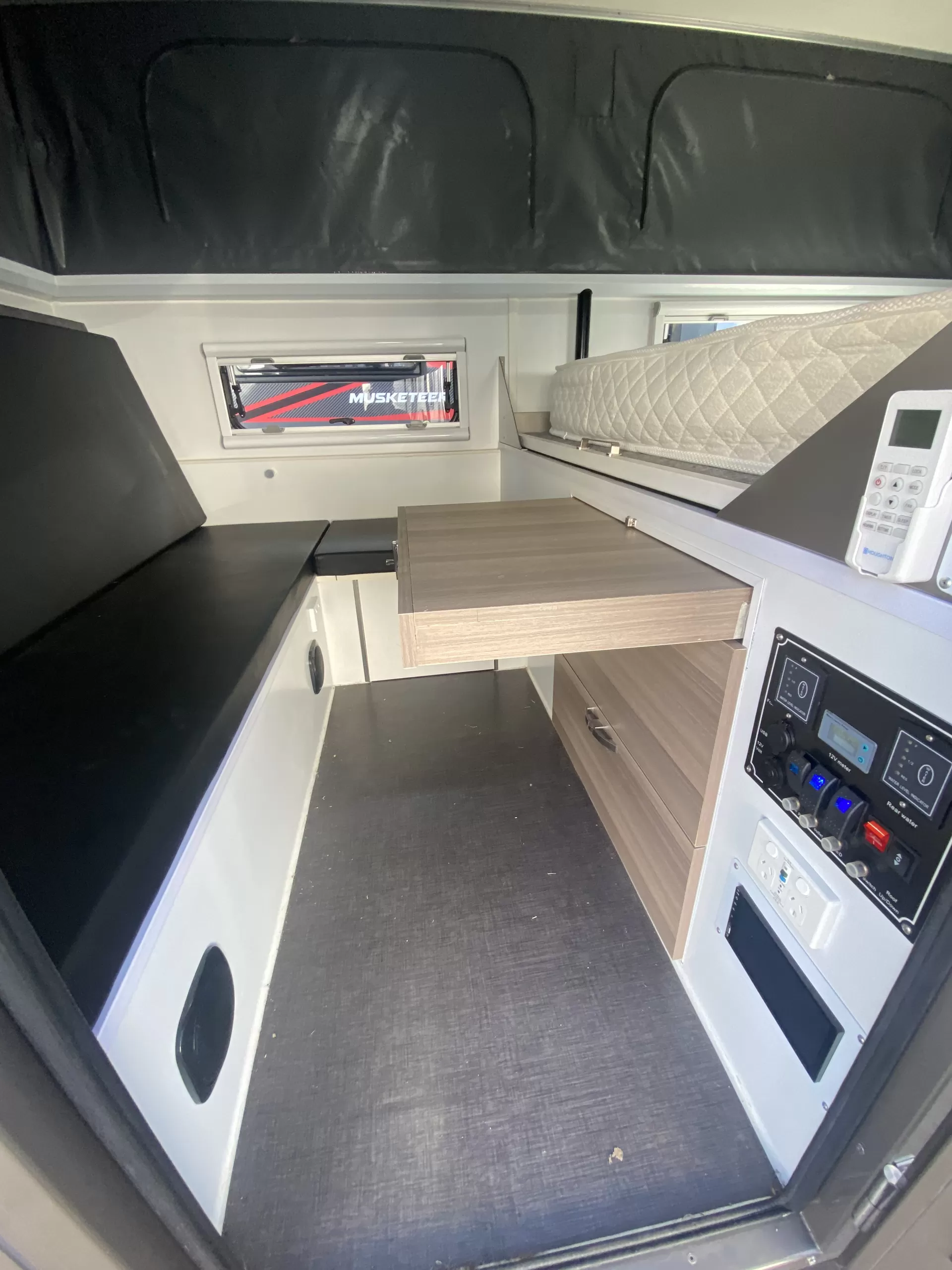 Far Horizon Tuff Track Escape