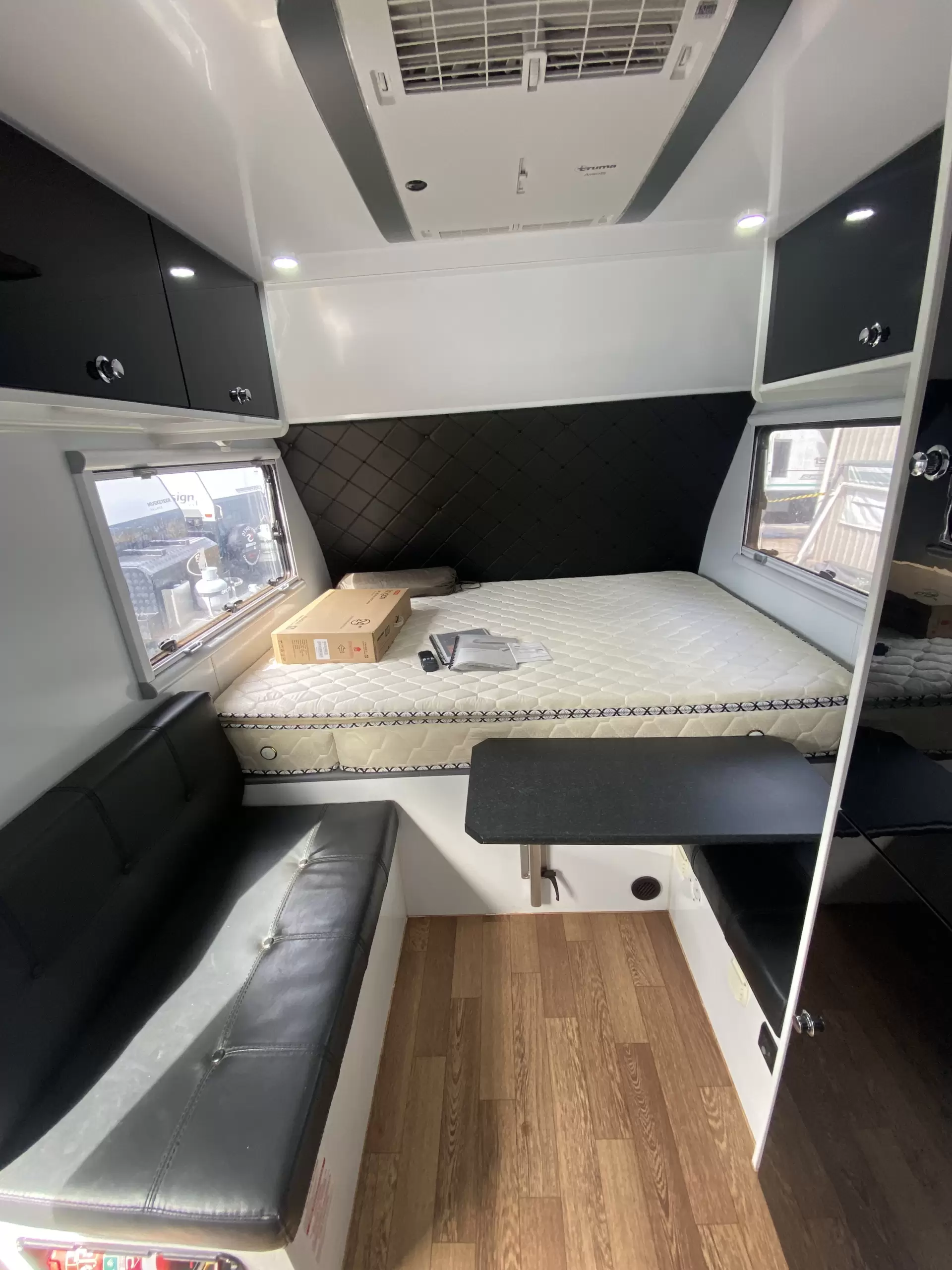 MDC XT12HR