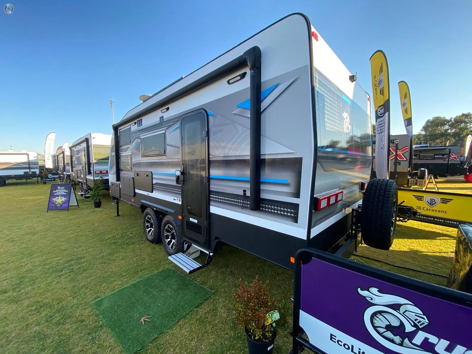 Exterior Slider Image
