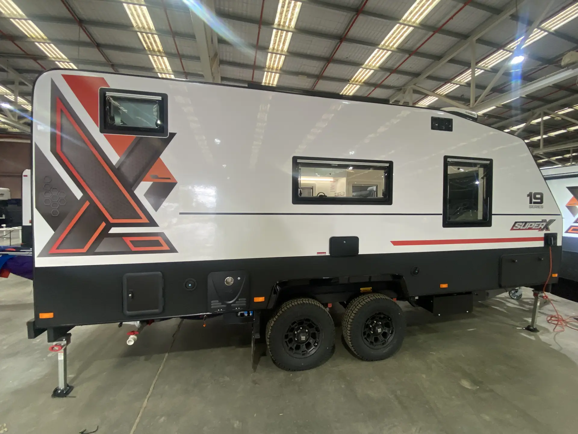 19 Series SuperX Caravan