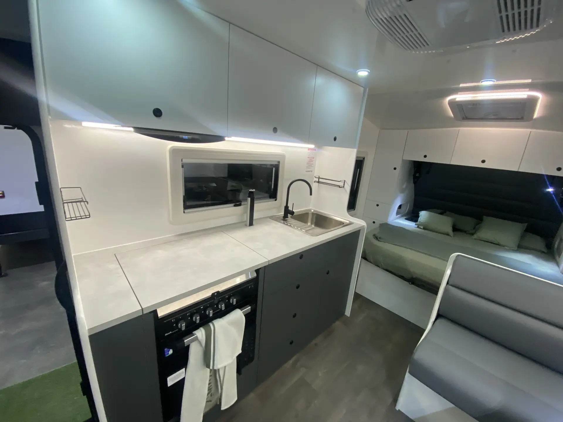 19 Series SuperX Caravan