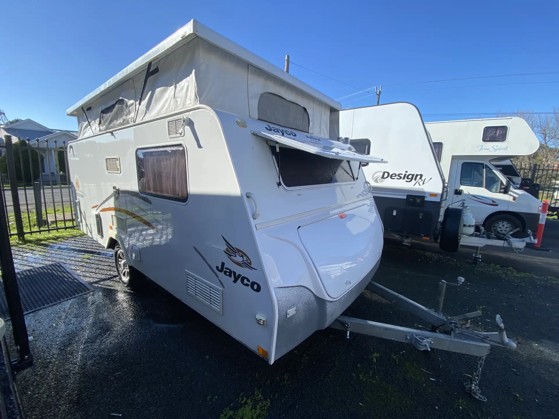 2011 Jayco Discovery pop-top