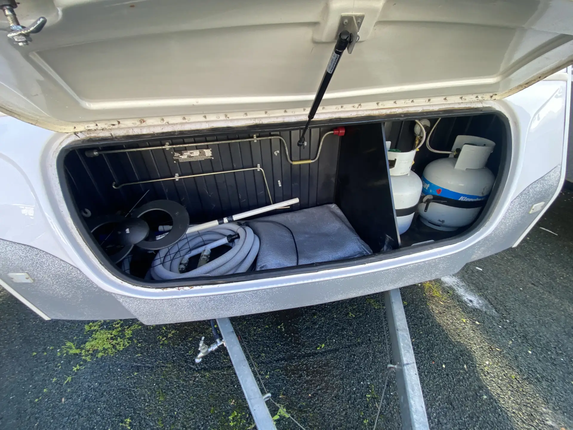 2011 Jayco Discovery pop-top