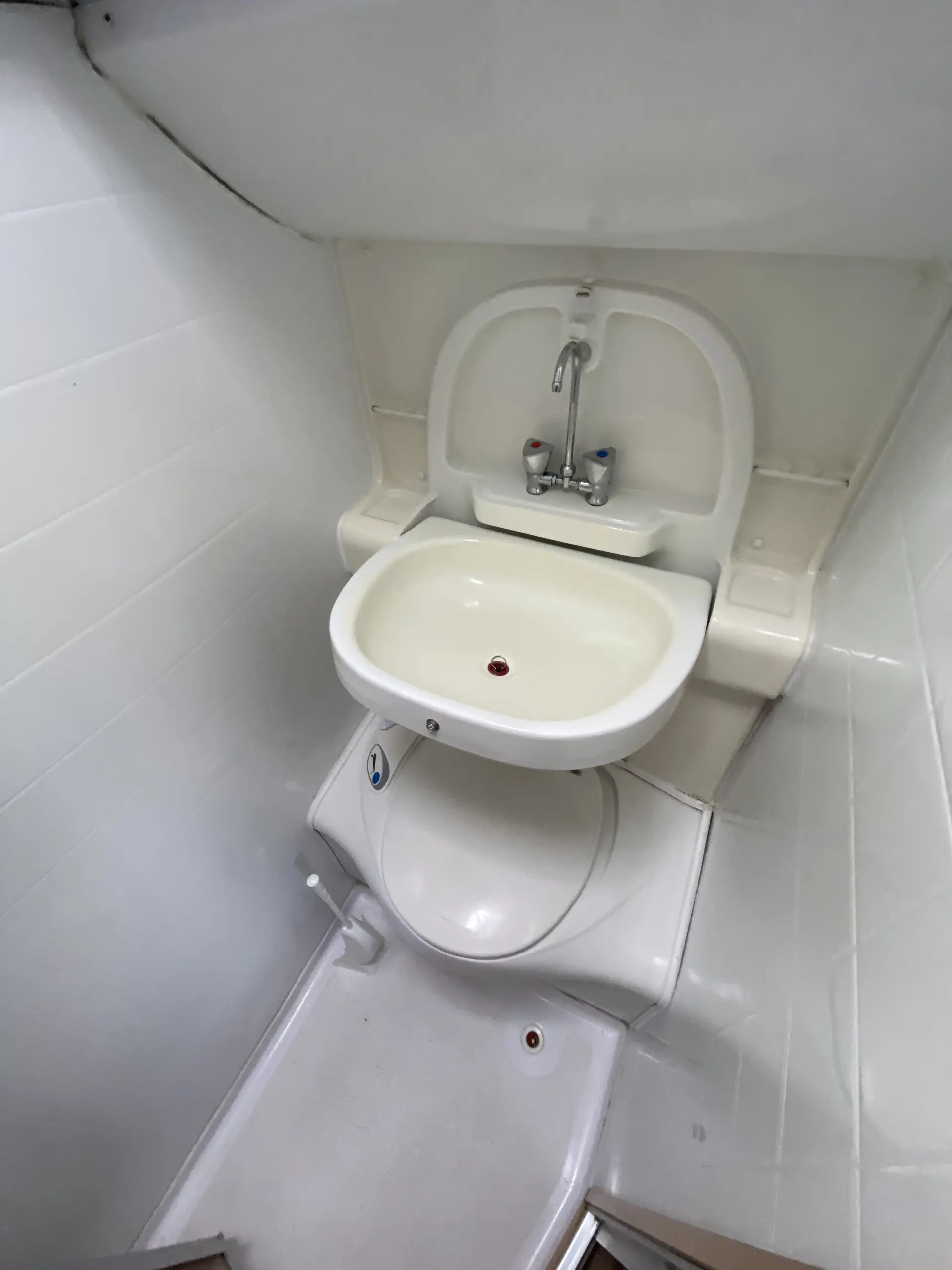 2011 Jayco Discovery pop-top