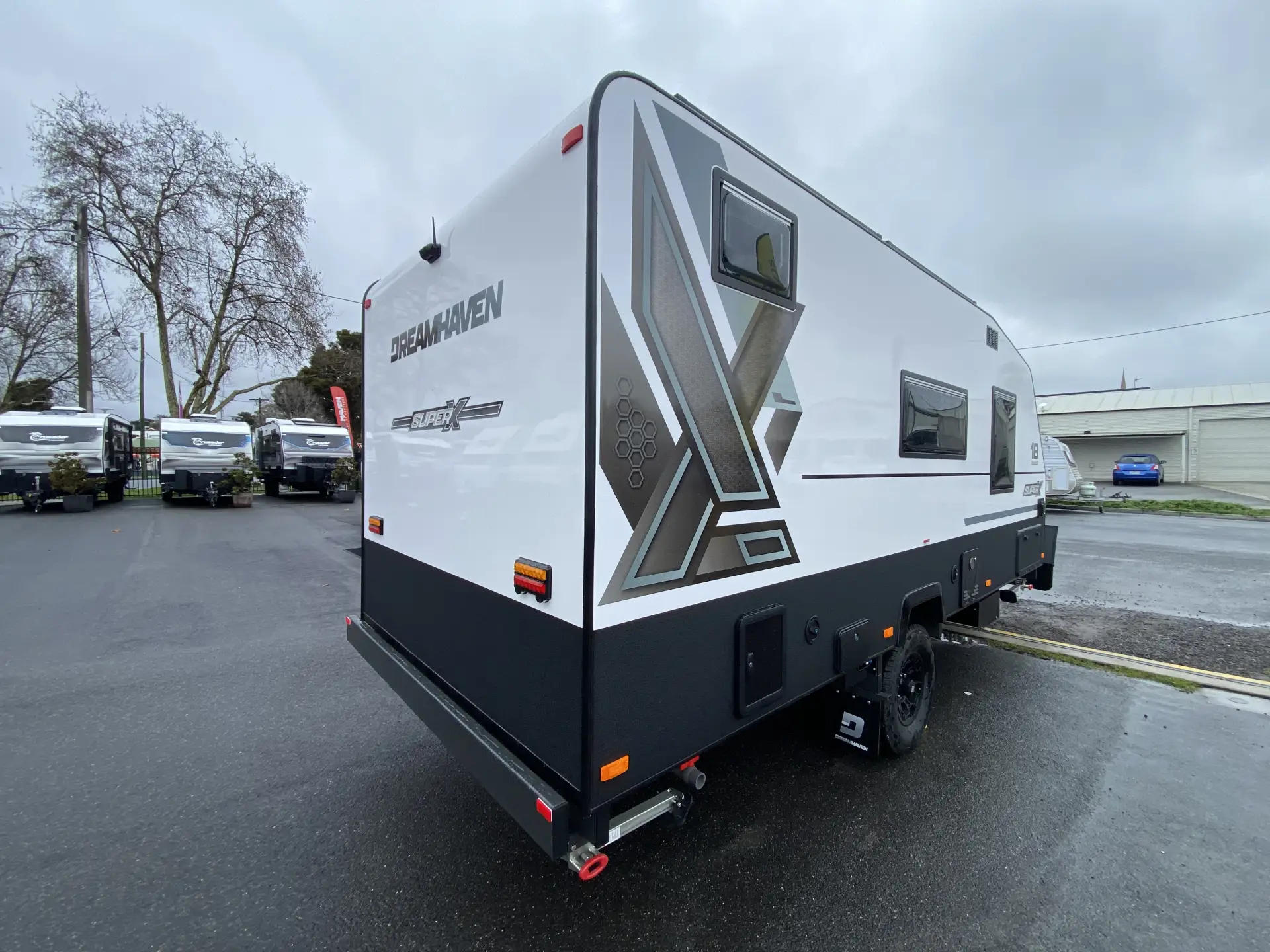 18 Series SuperX Caravan Image