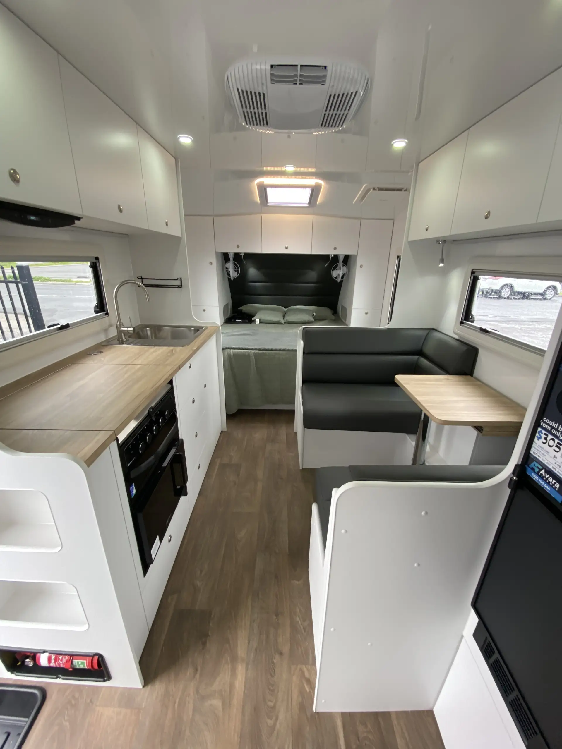18 Series SuperX Caravan Image