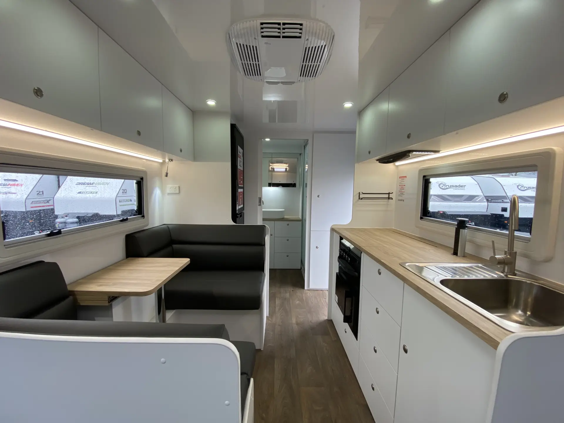 18 Series SuperX Caravan Image