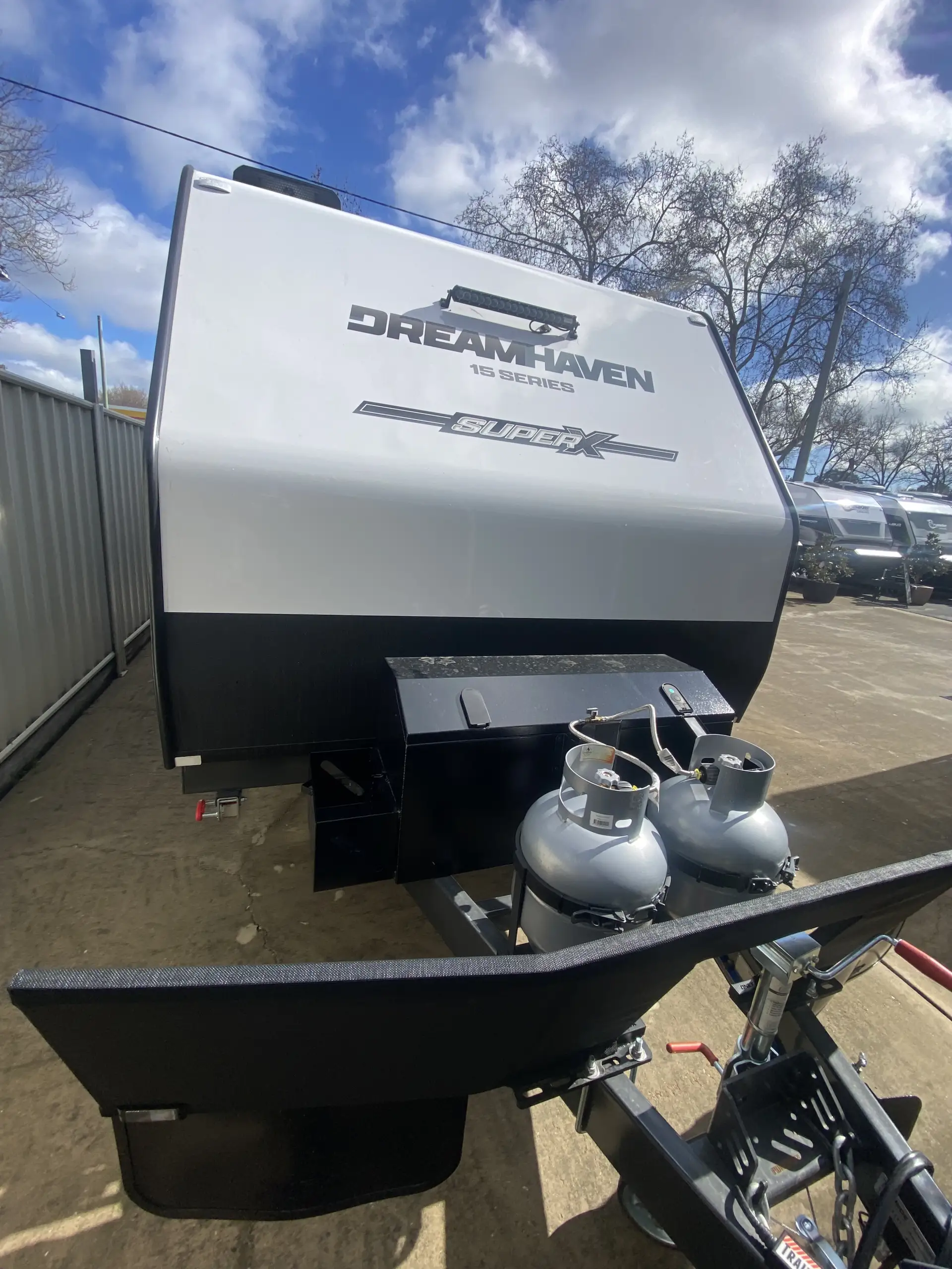 15 Series SuperX Caravan Image