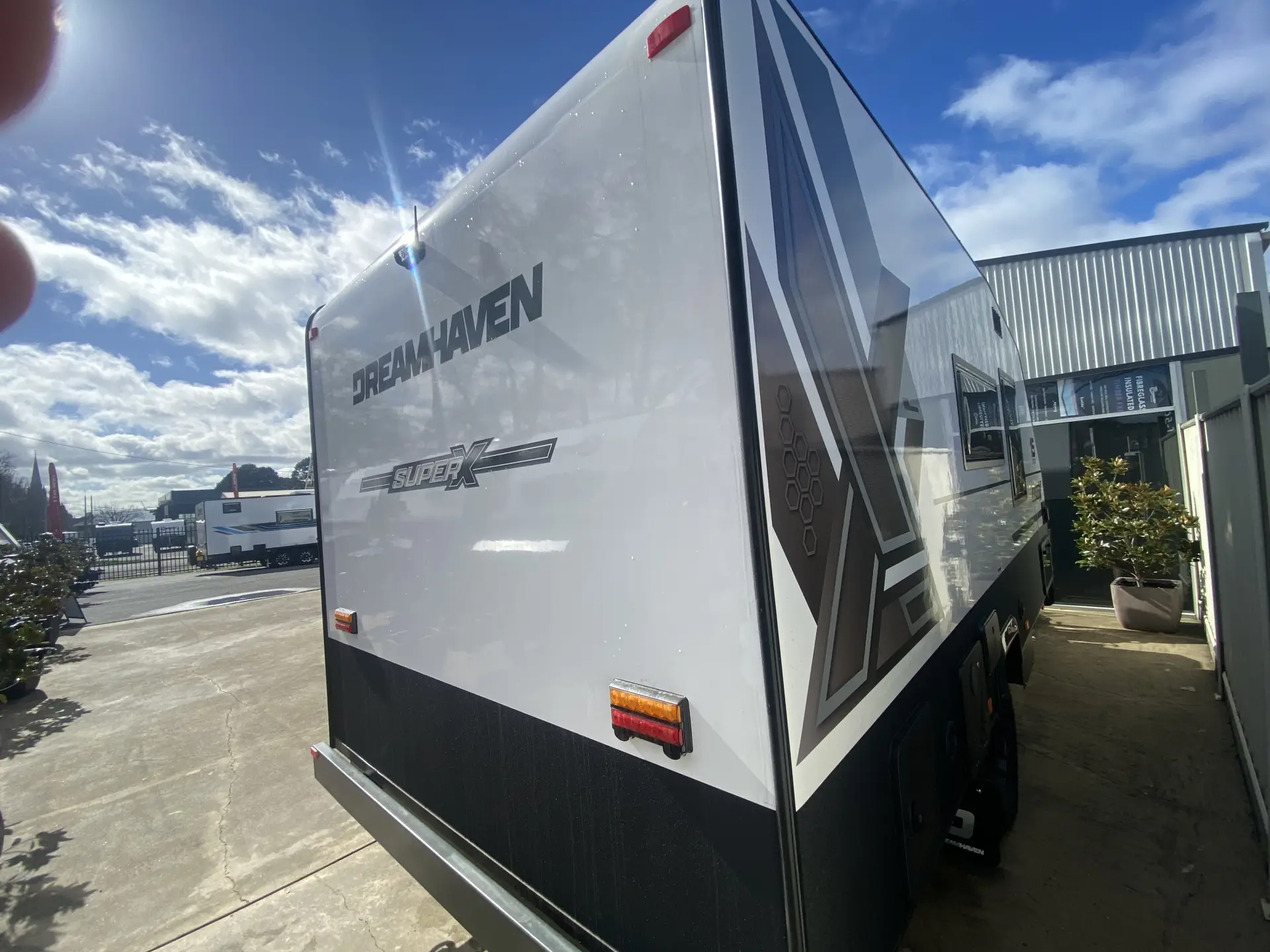 15 Series SuperX Caravan Image