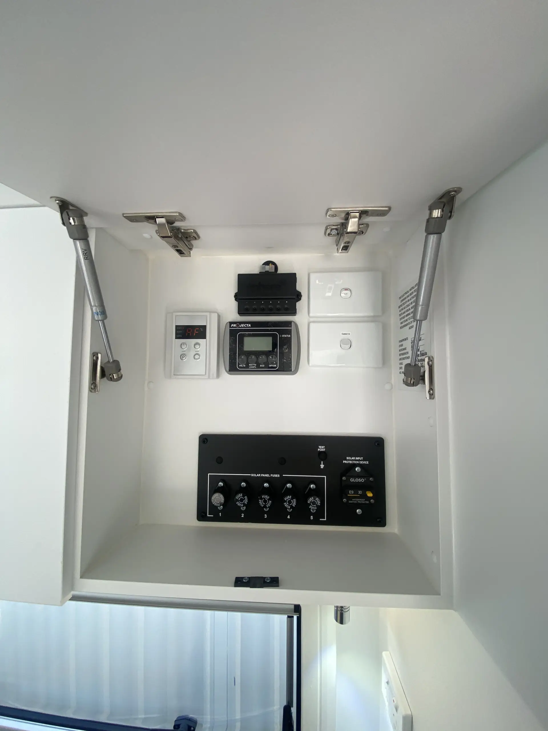 15 Series SuperX Caravan Image