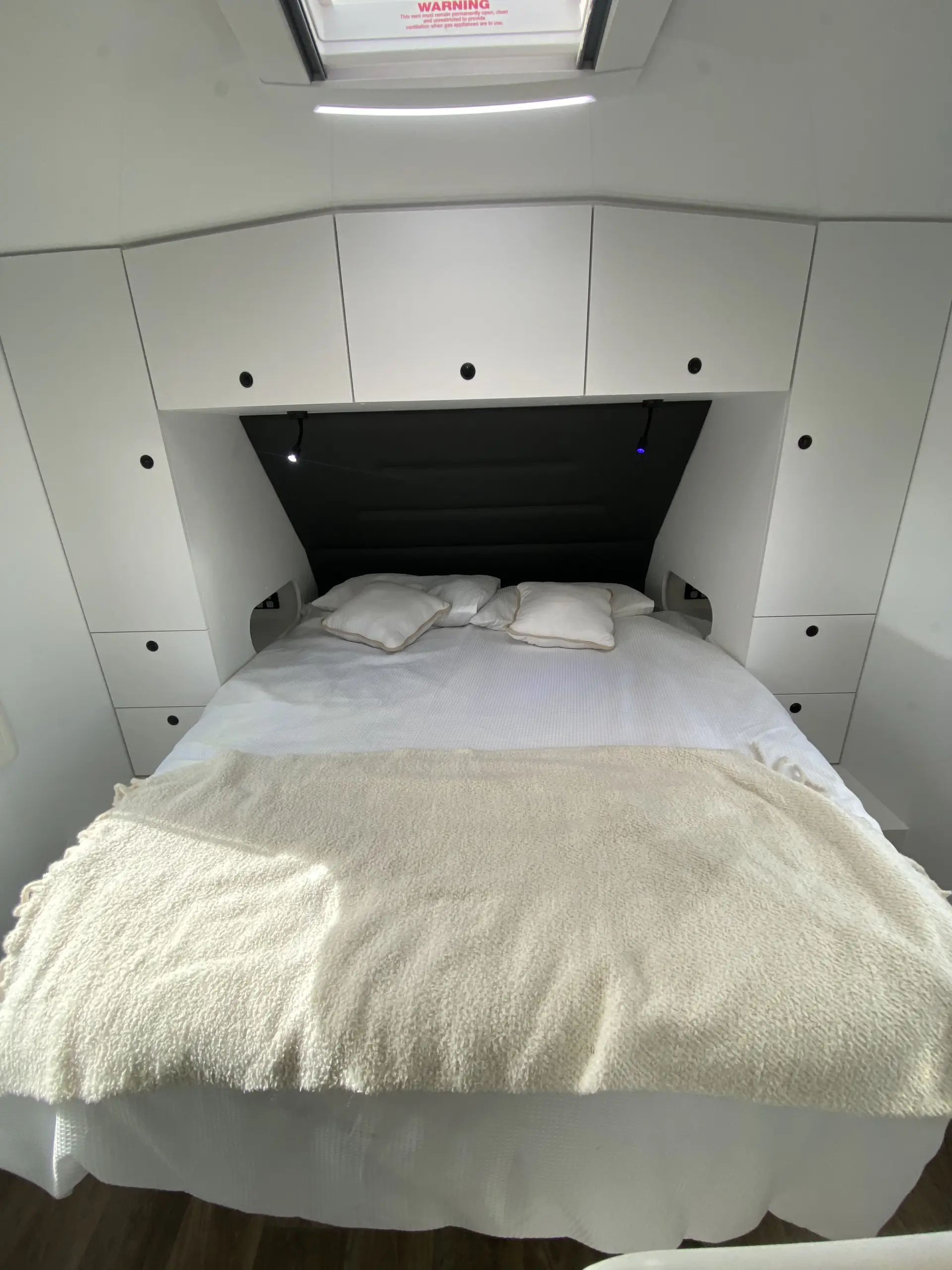 20 Series Tourline Caravan Image