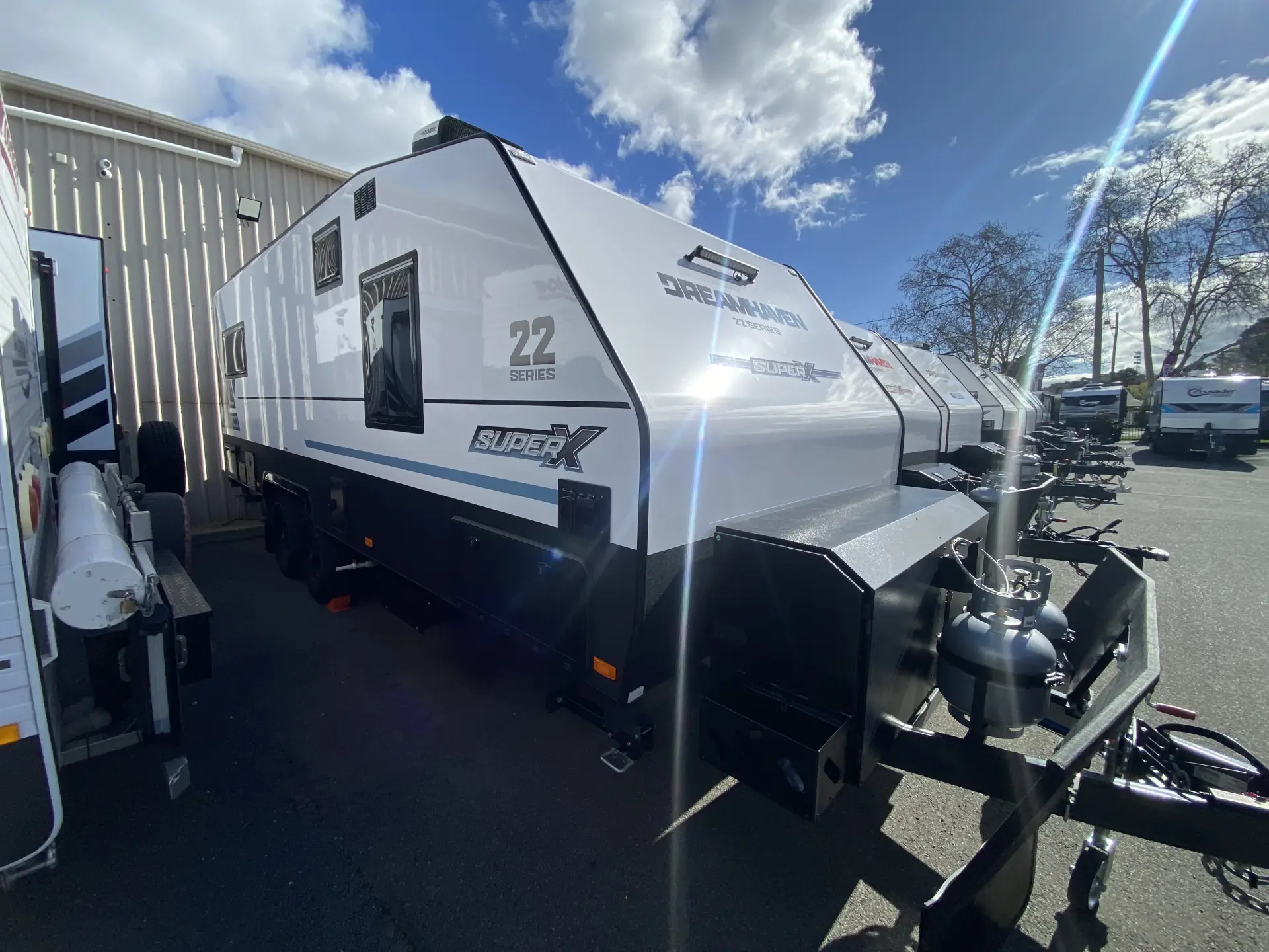 22 Series SuperX Caravan Image
