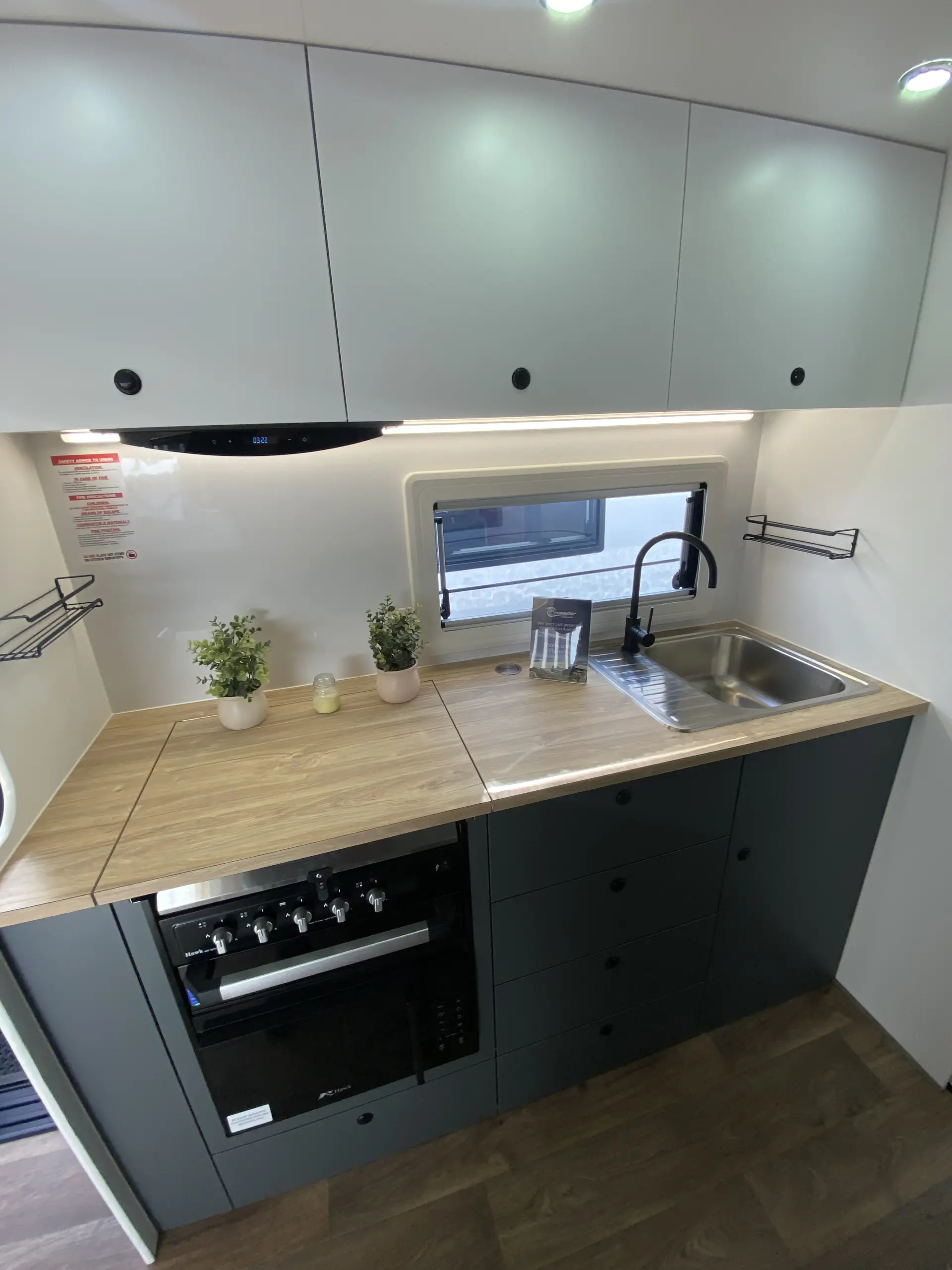 22 Series SuperX Caravan Image