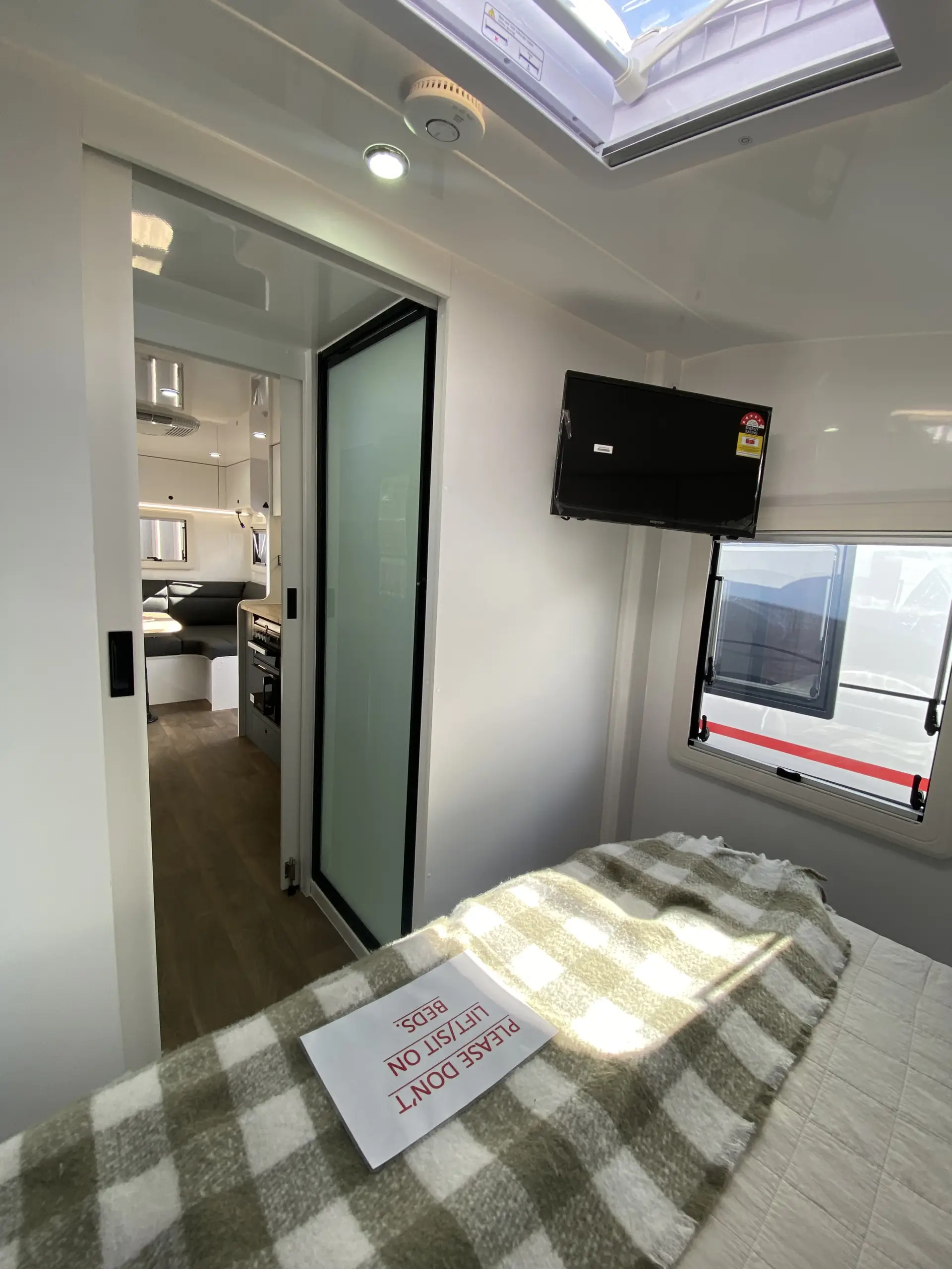 22 Series SuperX Caravan Image