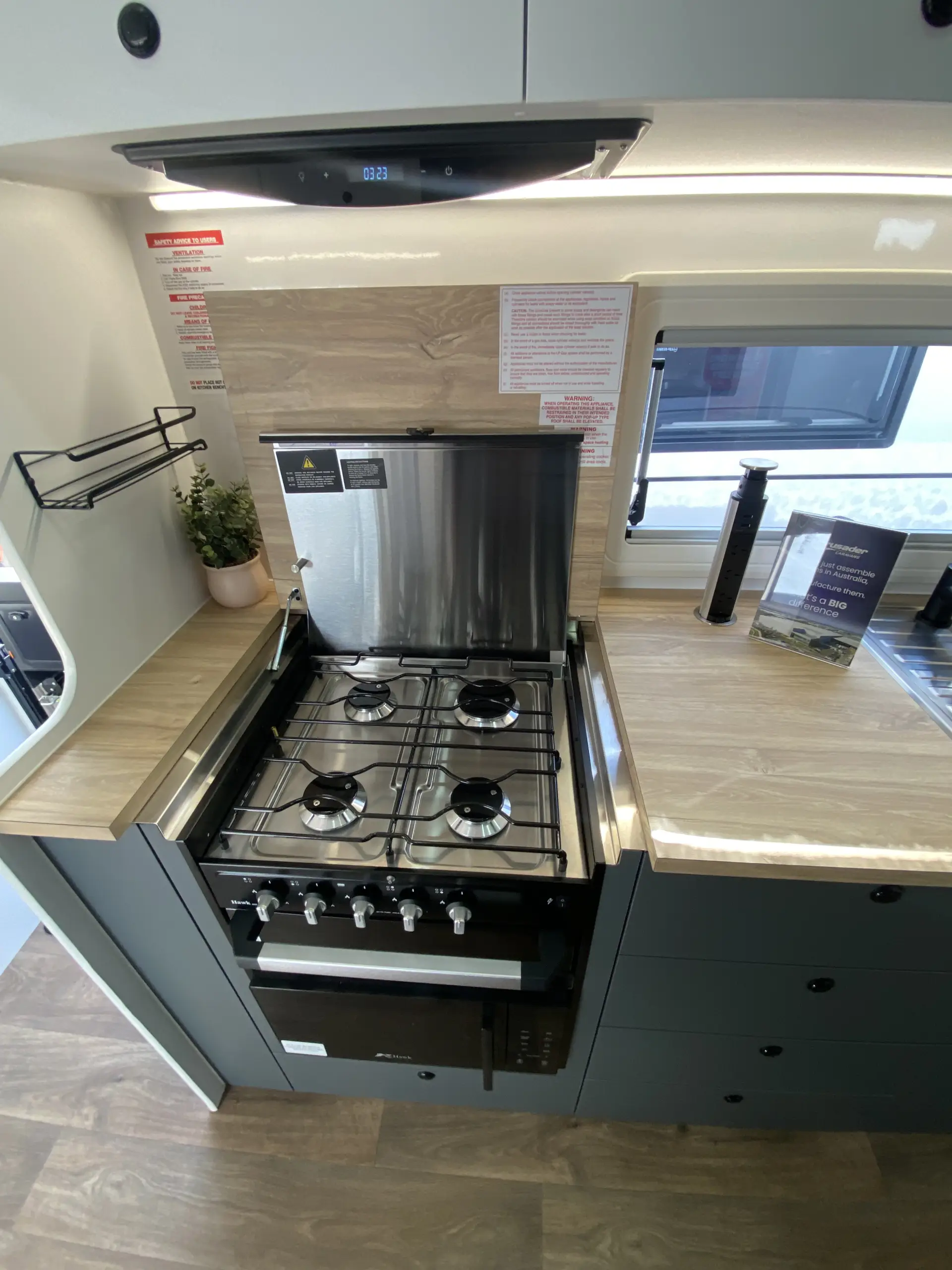 22 Series SuperX Caravan Image