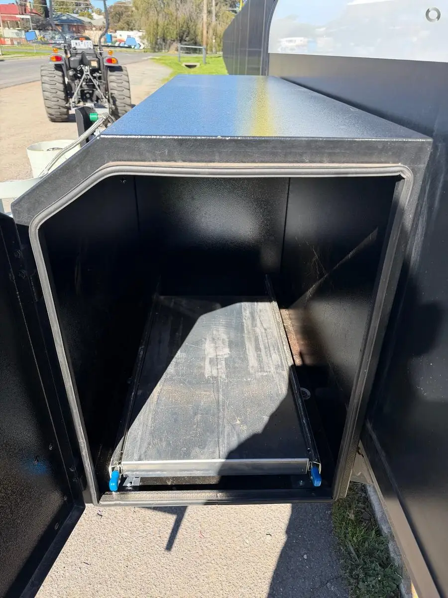 Exterior Slider Image
