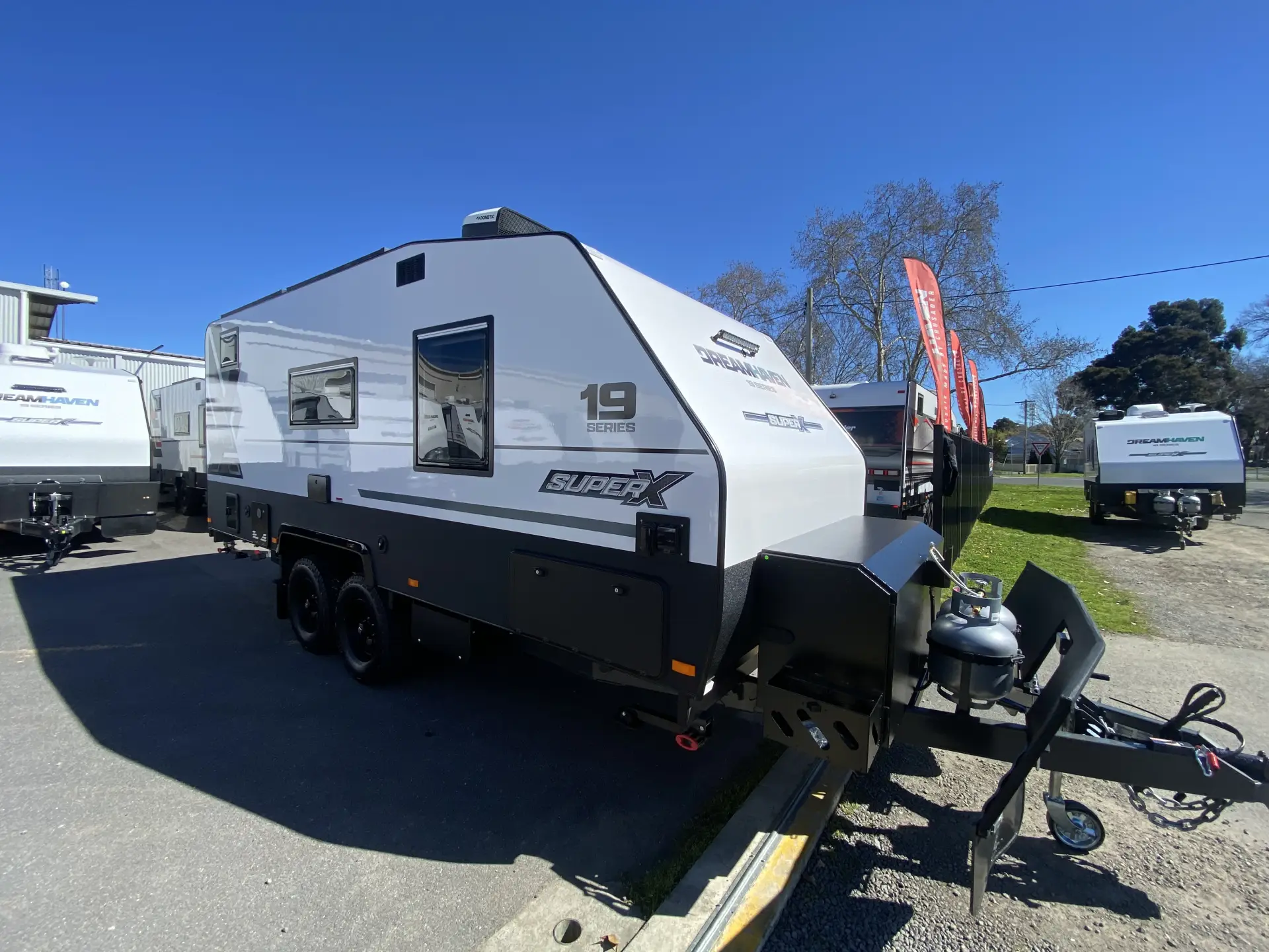 19 Series SuperX Caravan Image