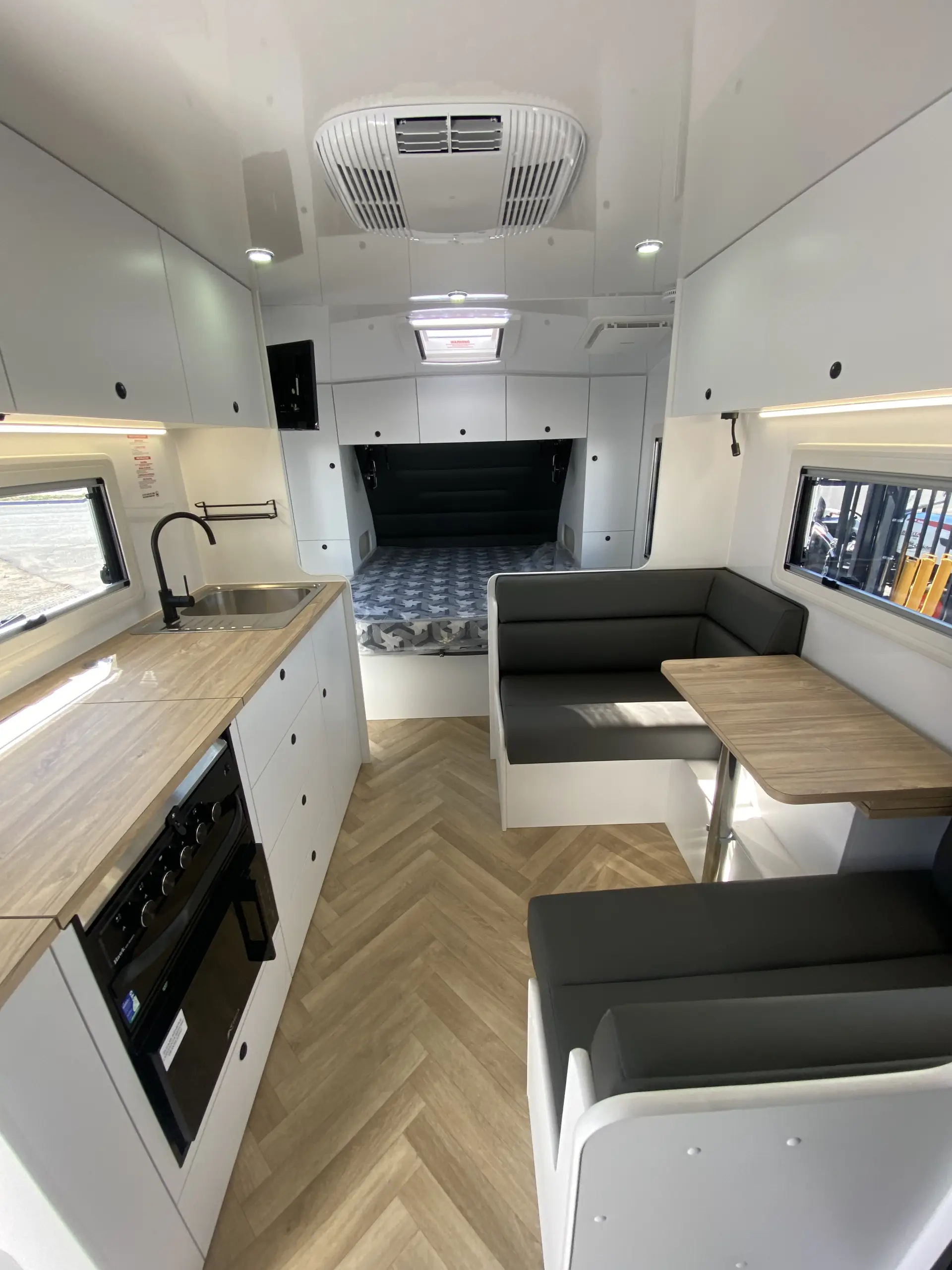 19 Series SuperX Caravan Image