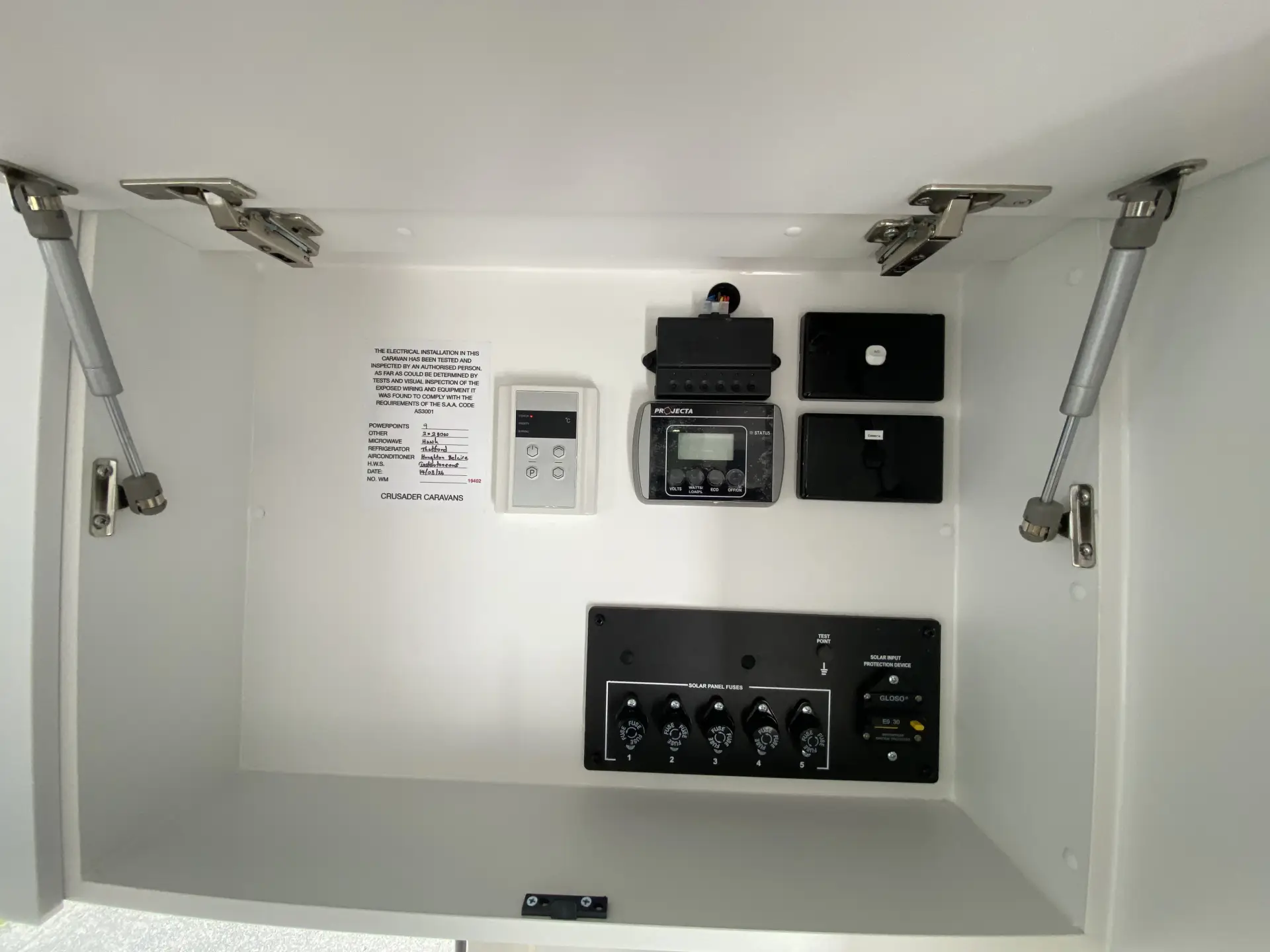 19 Series SuperX Caravan Image
