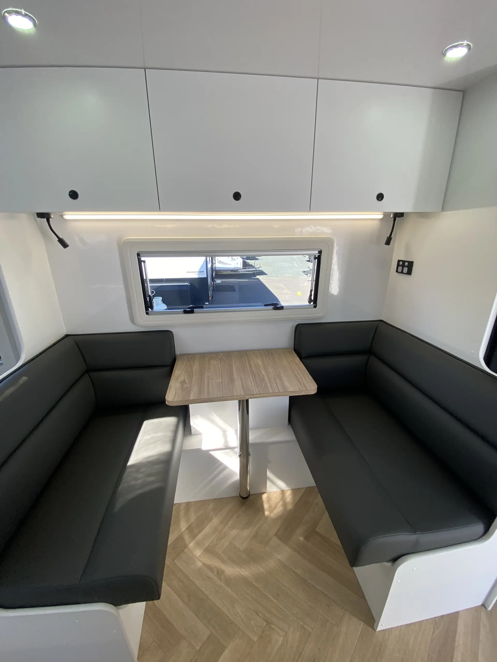 19 Series SuperX Caravan Image