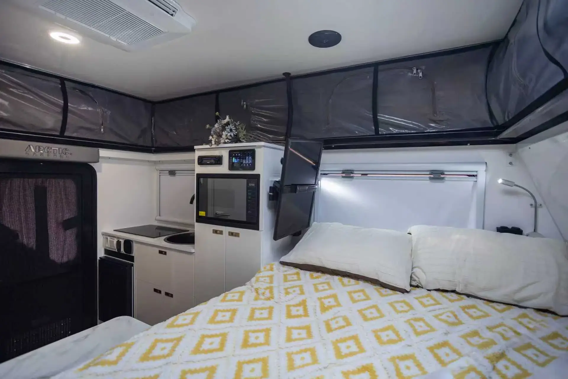 Igloo 10 Interior Image
