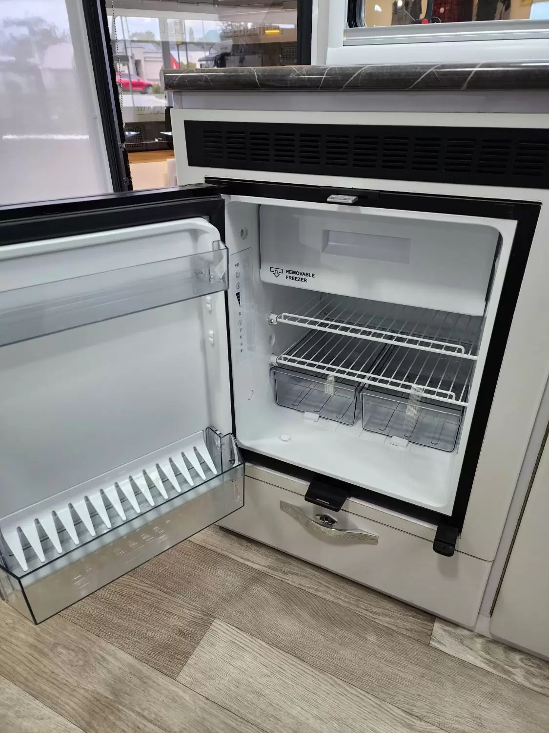 NEW 2025 SNOWY RIVER SRH16F 1 BUNK