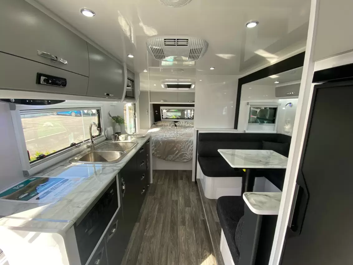 NEW 2025 SNOWY RIVER SRC21S