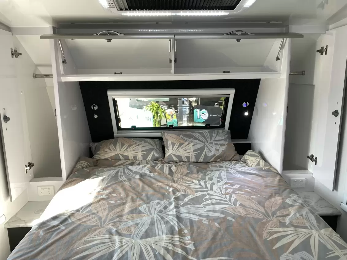 NEW 2025 SNOWY RIVER SRC21S