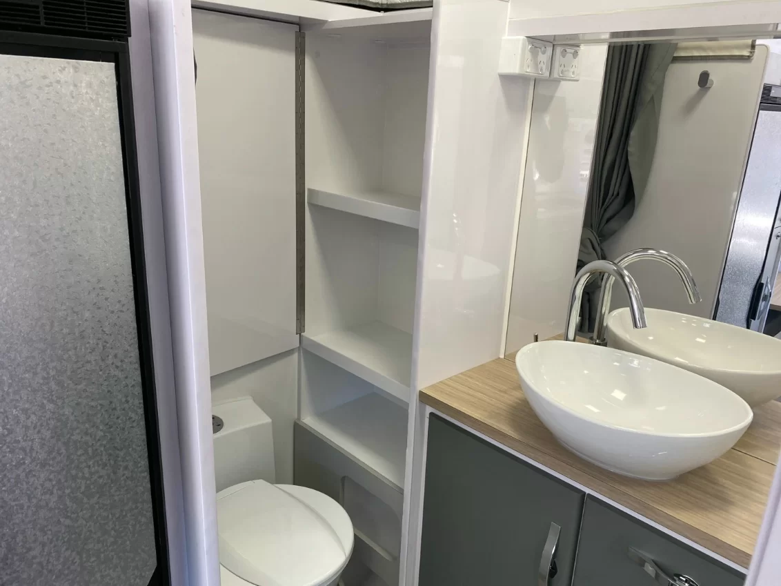 NEW 2025 SNOWY RIVER SRH16 caravan