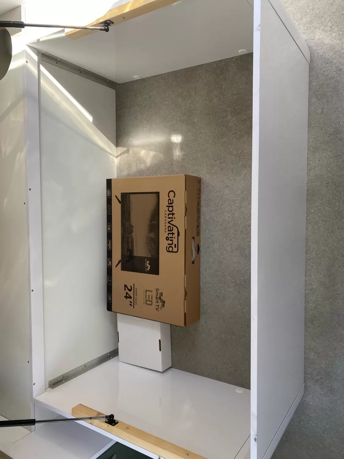 NEW 2025 SNOWY RIVER SRP20