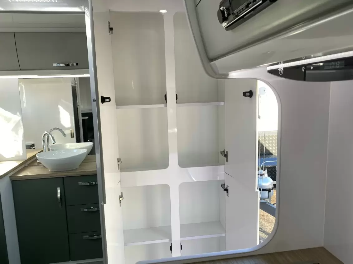 NEW 2026 SNOWY RIVER SRC22S