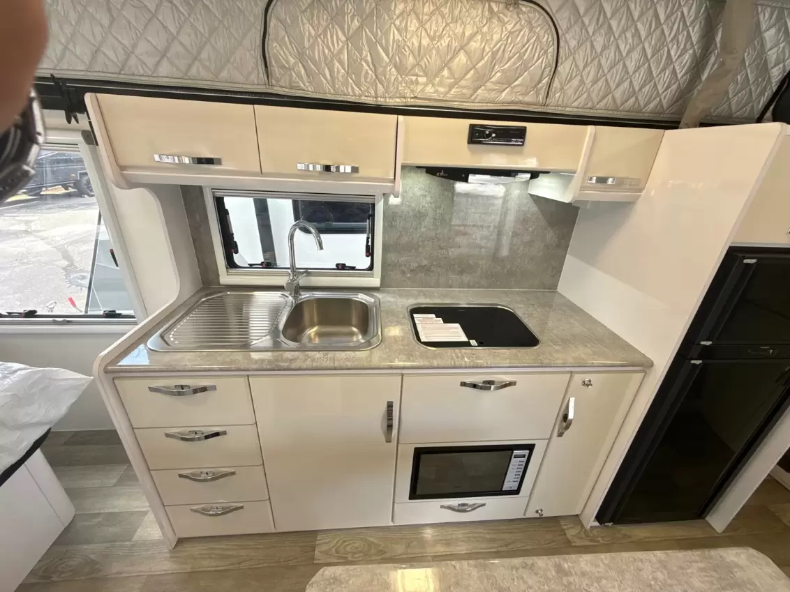 USED 2023 SNOWY RIVER SRP19