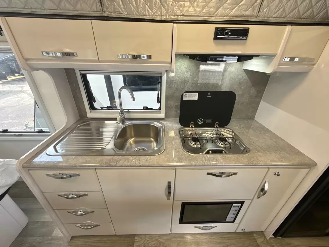 USED 2023 SNOWY RIVER SRP19