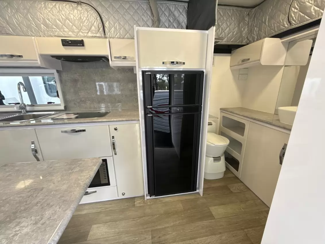 USED 2023 SNOWY RIVER SRP19