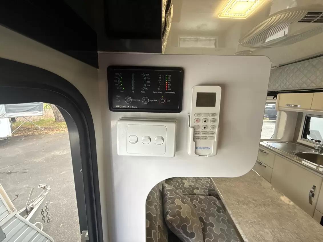 USED 2023 SNOWY RIVER SRP19