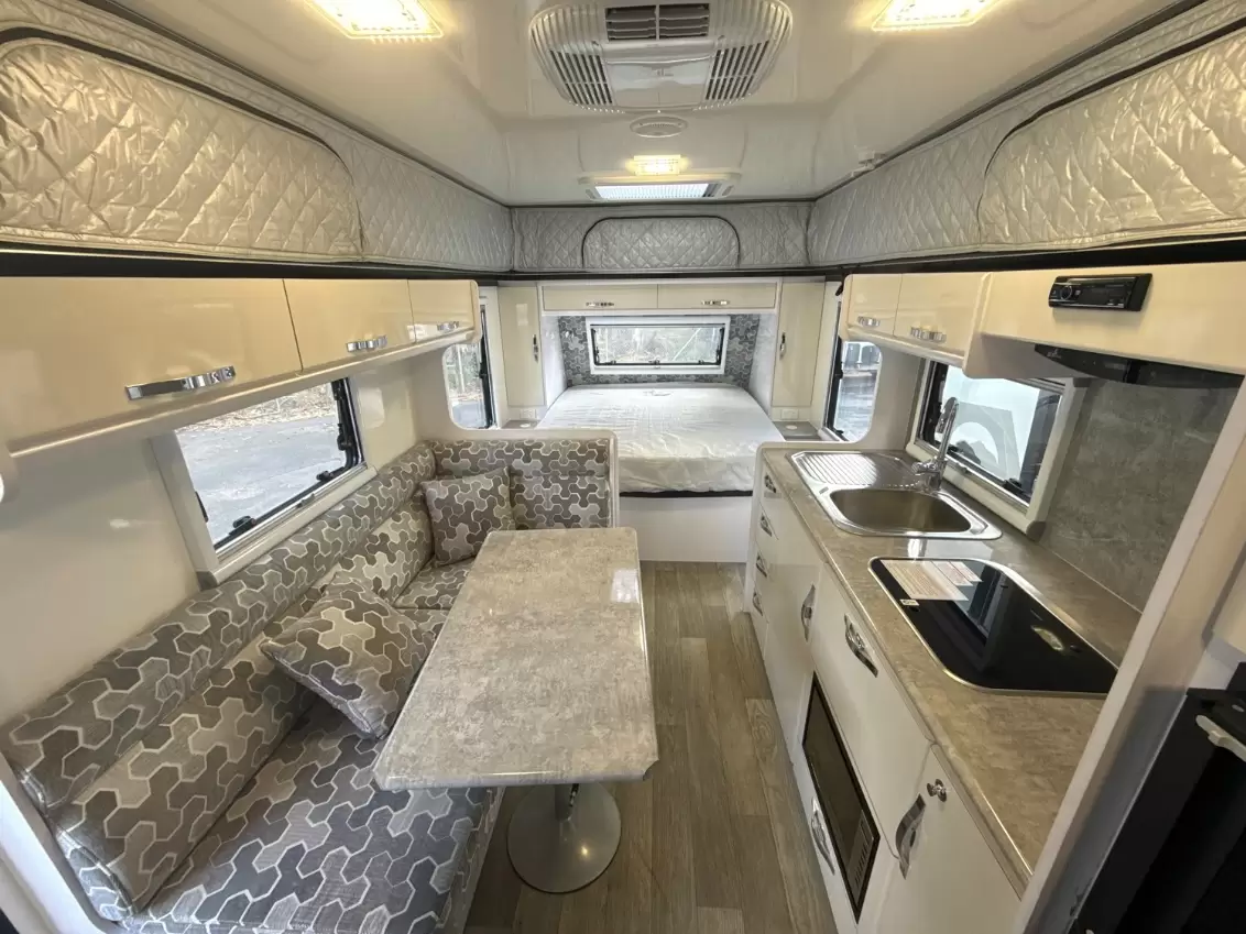 USED 2023 SNOWY RIVER SRP19