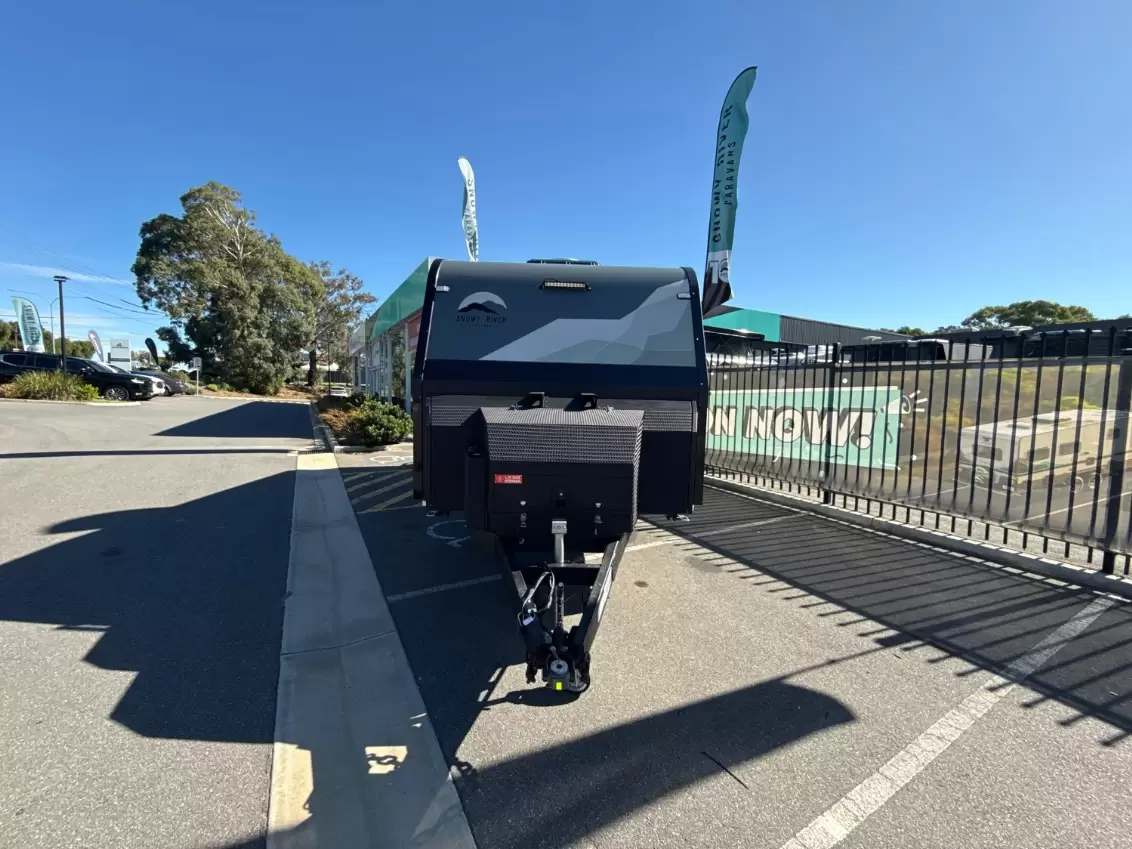 NEW 2026 SNOWY RIVER SRT18