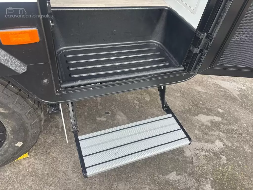 NEW 2025 CRUSADER XCOUNTRY MAD MAX