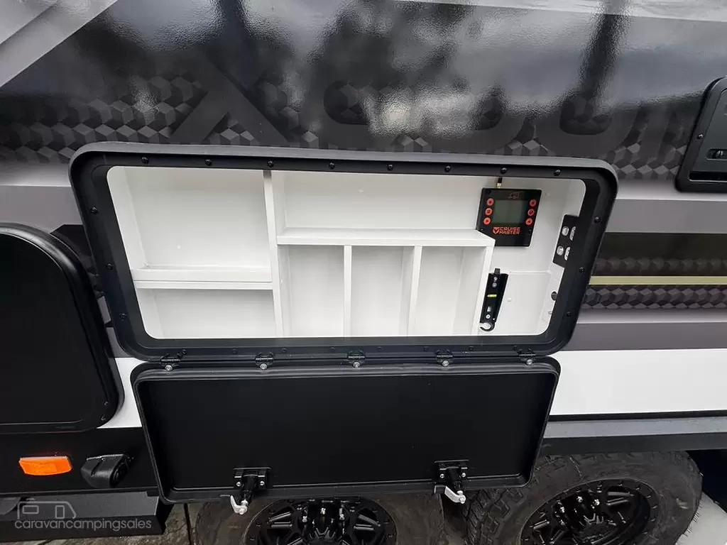 NEW 2025 CRUSADER XCOUNTRY MAD MAX