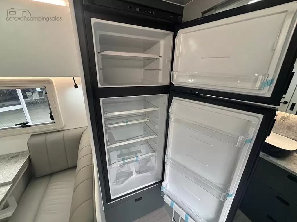 NEW 2025 CRUSADER XCOUNTRY MAD MAX