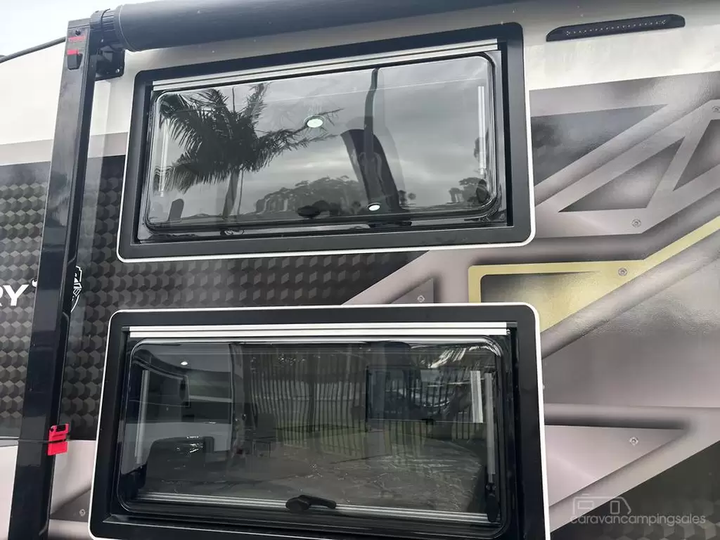 NEW 2025 CRUSADER XCOUNTRY MAD MAX