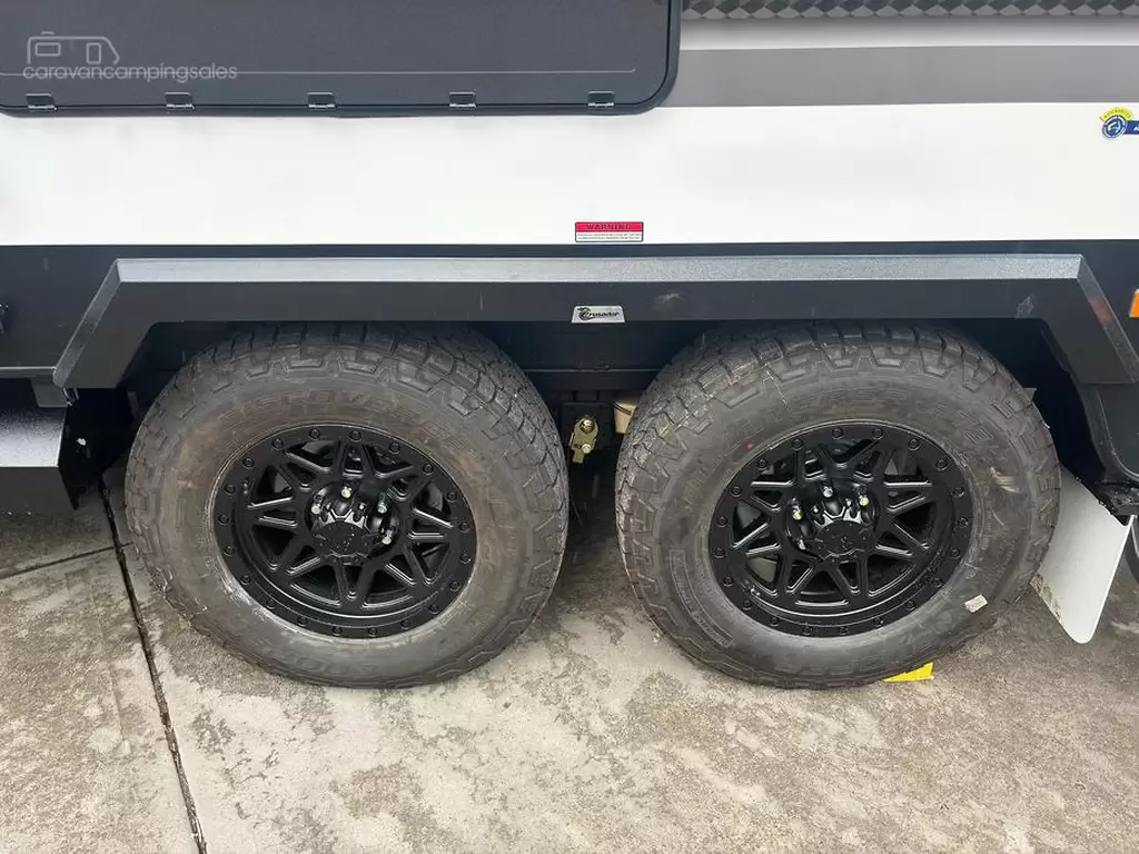 NEW 2025 CRUSADER XCOUNTRY MAD MAX