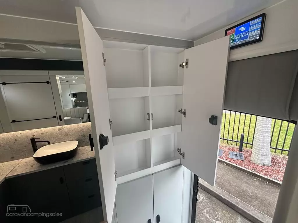 NEW 2025 CRUSADER XCOUNTRY MAD MAX