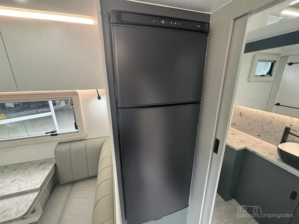 NEW 2025 CRUSADER XCOUNTRY MAD MAX